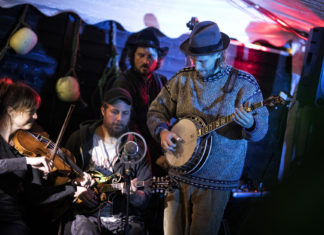 Stemningsfulde og skibskæve Knejpe Festival klar til ottende svingom!