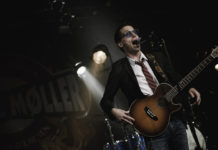 Kopien, der kom tæt på originalen: JEG SAVNER TIDEN MED LARSEN