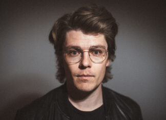Debutalbum fra Esben Kronborg ude