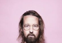 Ny revolutionslysten single fra Anders Riis