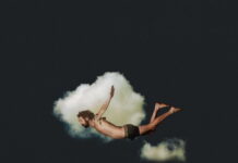 Anders Riis’ nye album er en opfordring til at hoppe af hamsterhjulet og sætte sig selv fri