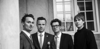 Selv på to meters afstand rammer Mansfields debutalbum lige i hjertet