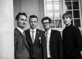Selv på to meters afstand rammer Mansfields debutalbum lige i hjertet