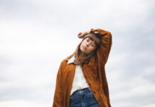 Julie Ellinor udgiver fængende første single og musikvideo fra kommende ep