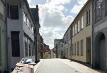 17 to 70 – Songs of delight & dejection