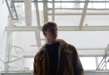 JEONA bekender sig til det nære