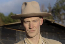 Premiere på video til “Crazy”