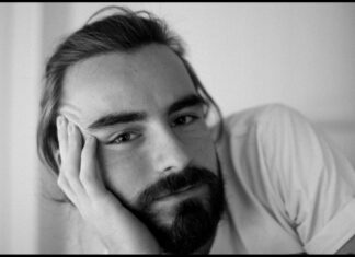 Alexander Woods udgiver singlen “I know”