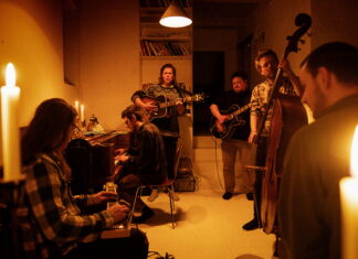 Mols-orkesteret SIDSTE UDKALD udsender anden single og video – “Tilfreds”