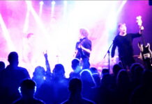 Ny musikvideo fra de frigjorte, som leder efter guitarist