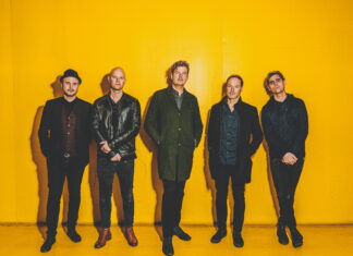 Andorra udgiver debut album