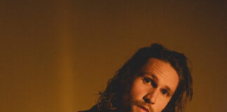 Alexander Grandjean udgiver soloalbum om at distancere sig fra det online liv