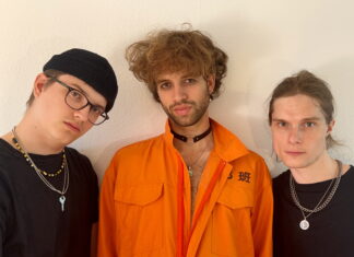 Indie-pop trioen Fusia er frustrerede på den danske alkoholkultur