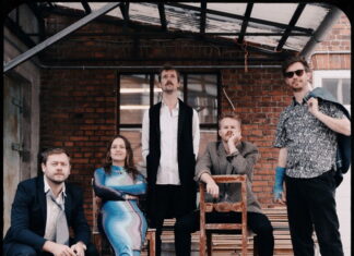 Dansk/tyrkisk psych rock-kvintet TUHAF udsender debutalbum