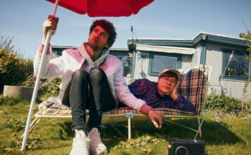 EmmaDop hylder den indre superstar på sidste albumforløber