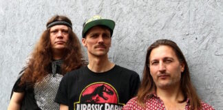 Rock n ‘roll-powertrioen OTAN RAW udsender første single fra debutalbum